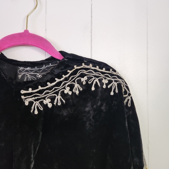Vintage Black Velvet Fringe Poncho Scarf Embroidered Boho Western Womens 70s 90s - Picture 2 of 12